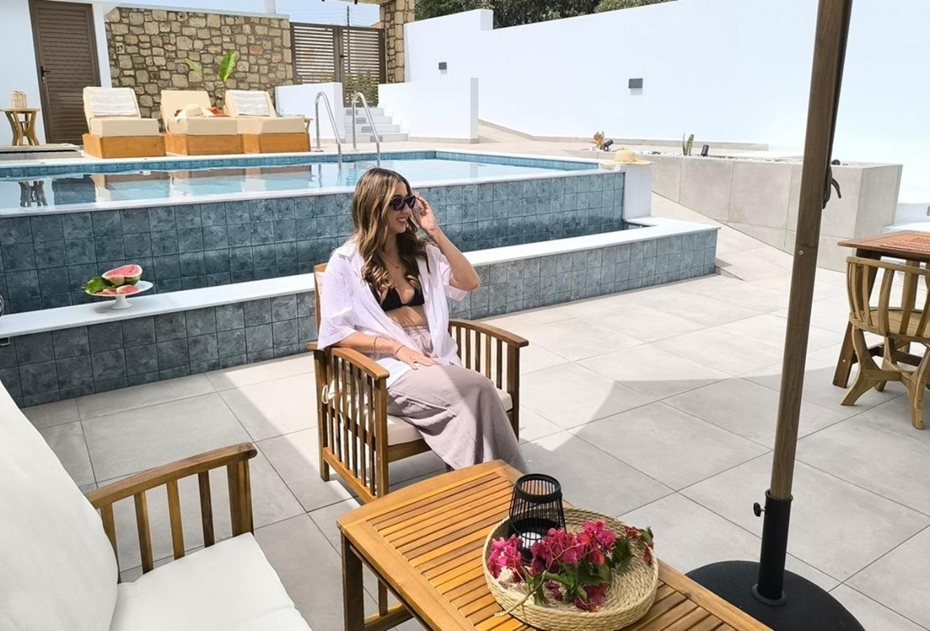 Valantina'S & Mannouel Lardos Luxury Villas Bagian luar foto