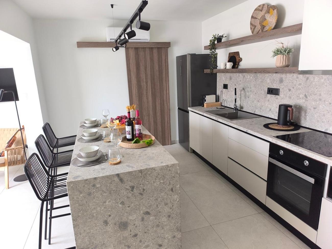 Valantina'S & Mannouel Lardos Luxury Villas Bagian luar foto