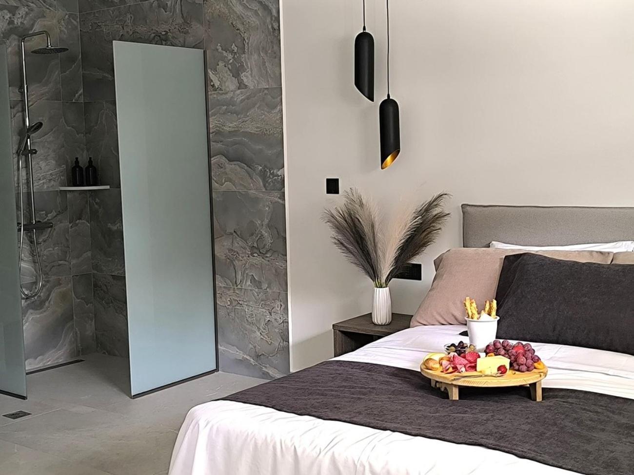 Valantina'S & Mannouel Lardos Luxury Villas Bagian luar foto